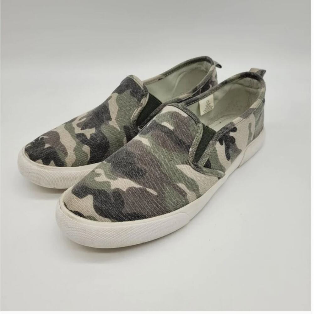 TOMMY BAHAMA Slip-On Camo Canvas Sneakers AS IS - Women's Size 8.5